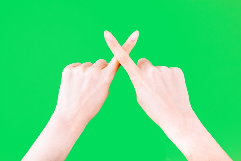 手のバツの画像