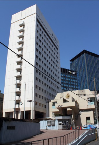 専修大学
