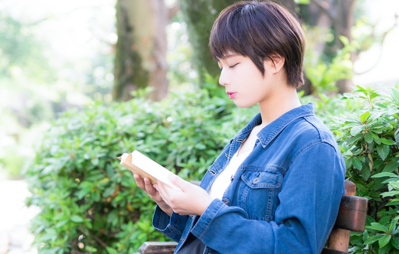 バイトをしない大学生のイメージ.jpg